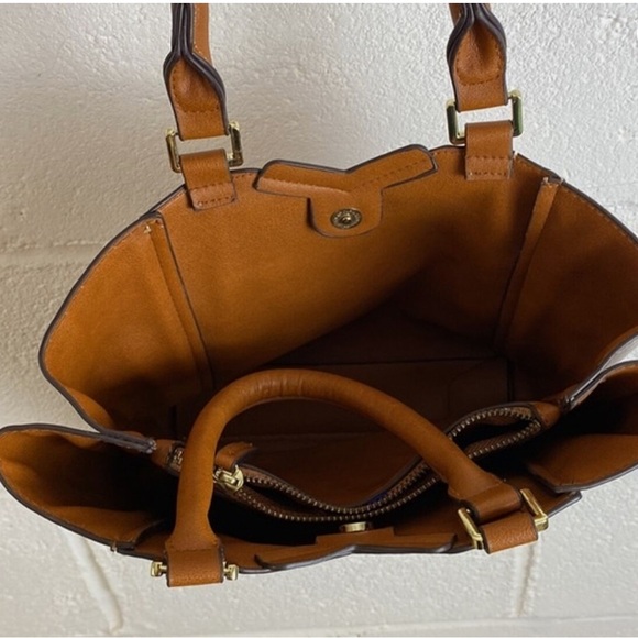 Steve Madden Bjapan floral crossbody bag - Picture 3 of 10